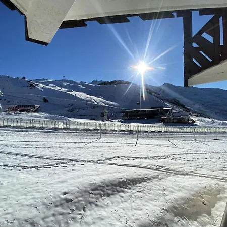 Apartment Pichu - Location: Joli Avec Vue Directe Sur Les Pistes Mae-3784 Val Thorens